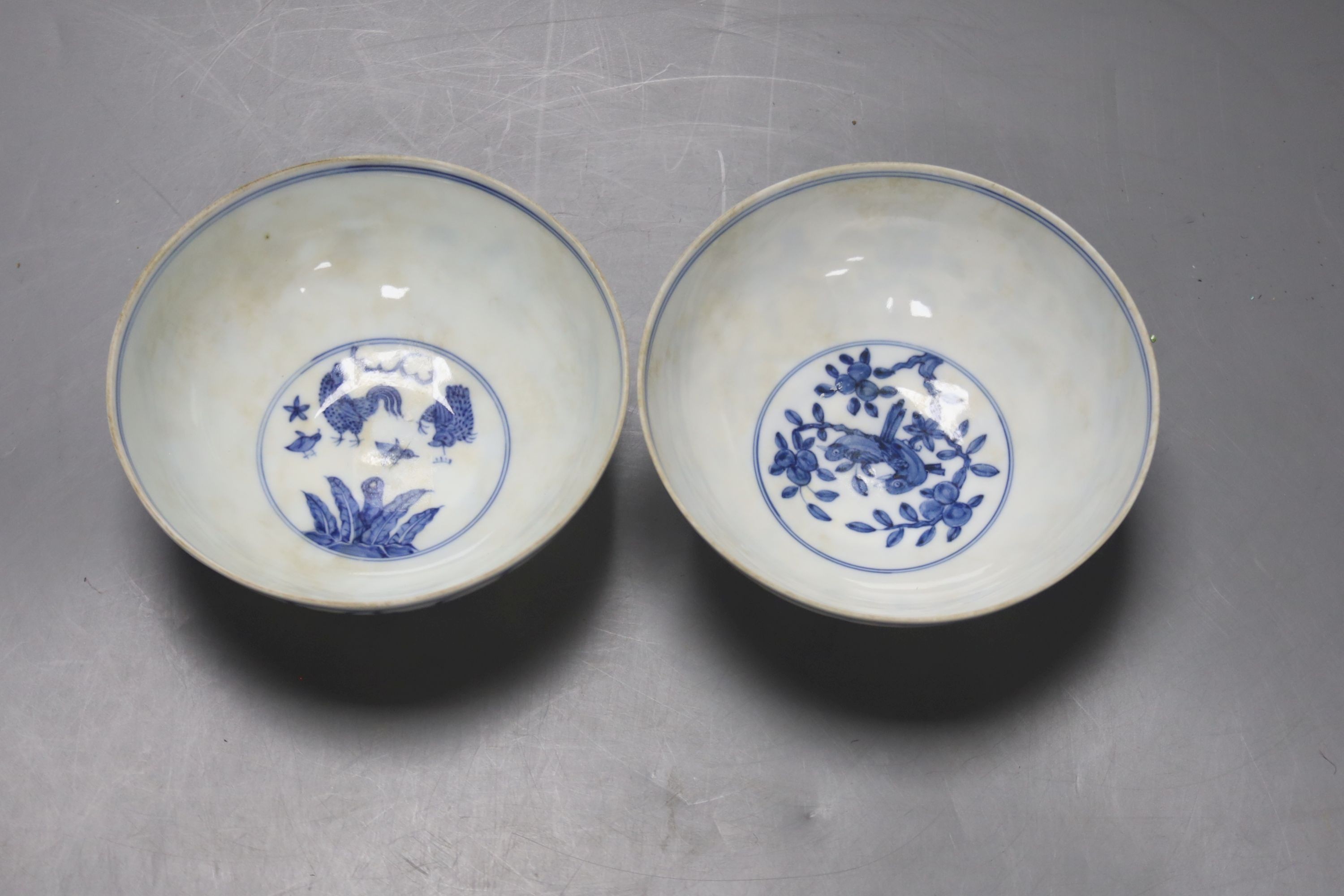 Two Chinese blue and white bowls, diameter 12cm